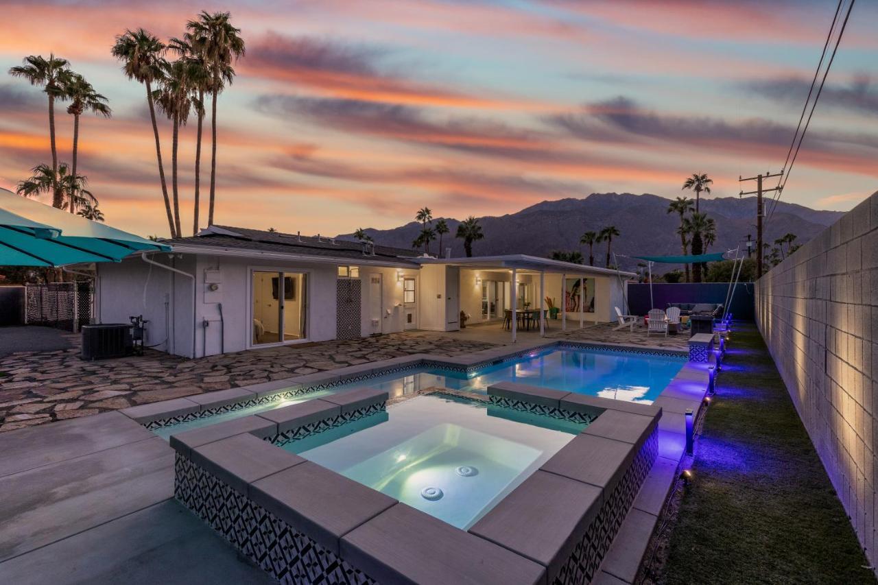 The Desert Xscape Pool & Views Palm Springs Exterior photo