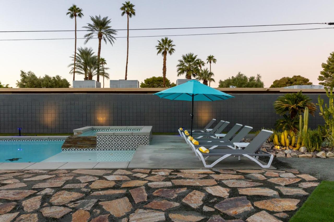 The Desert Xscape Pool & Views Palm Springs Exterior photo